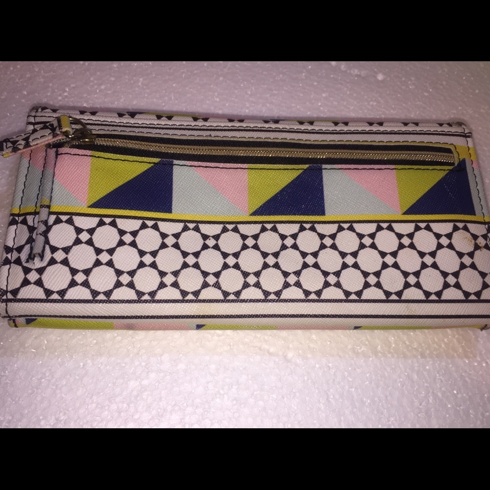 Safe Keeper Geometric Design Wallet - Picture 2 of 12